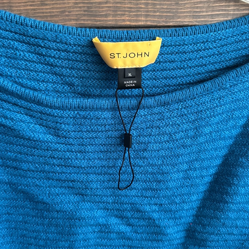 NWOT Gold Label St John Sweater - Picture 2 of 2
